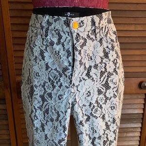 7For All Mankind Stretch Black/White Lace Leggings